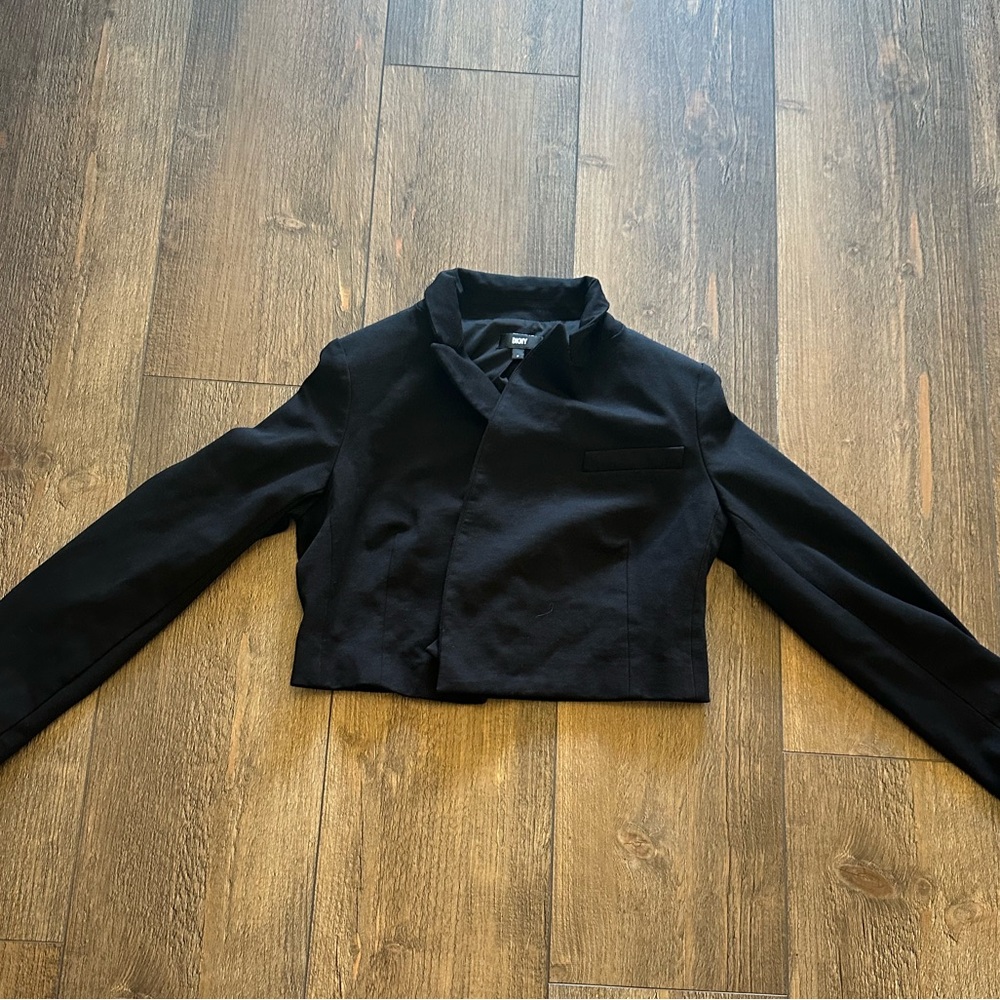 Cropped Buttonless Blazer Size: M - image 1
